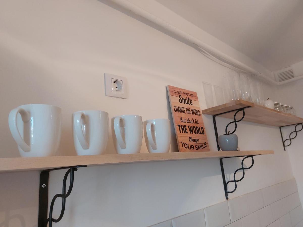Eli'S Apartments -Ultracentral Near Palas Яш Екстериор снимка
